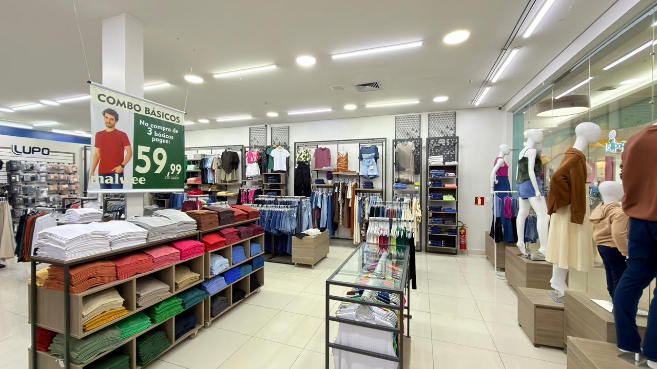 Interior atual M.Store · área central